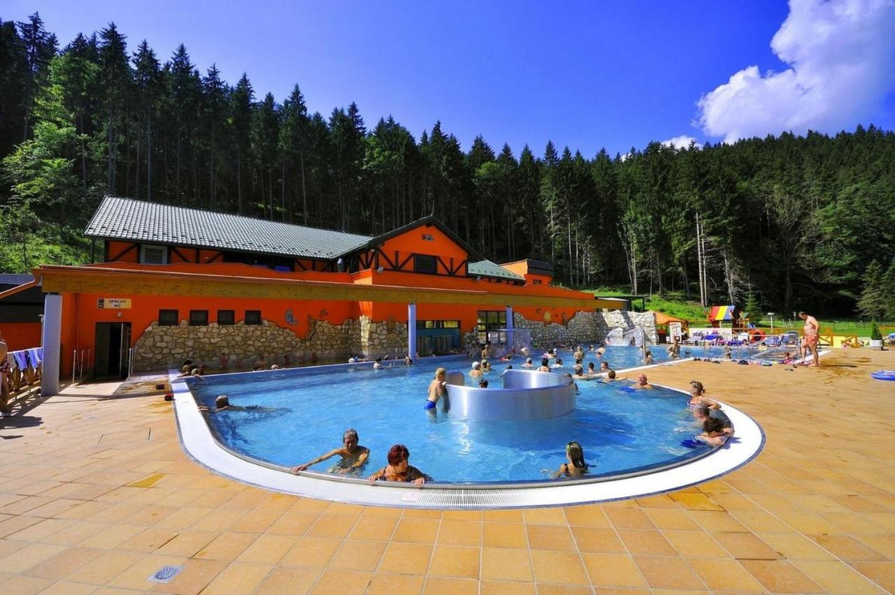 Apartmany Riviera A Chalupa Riviera Liptov, Besenova Exterior photo