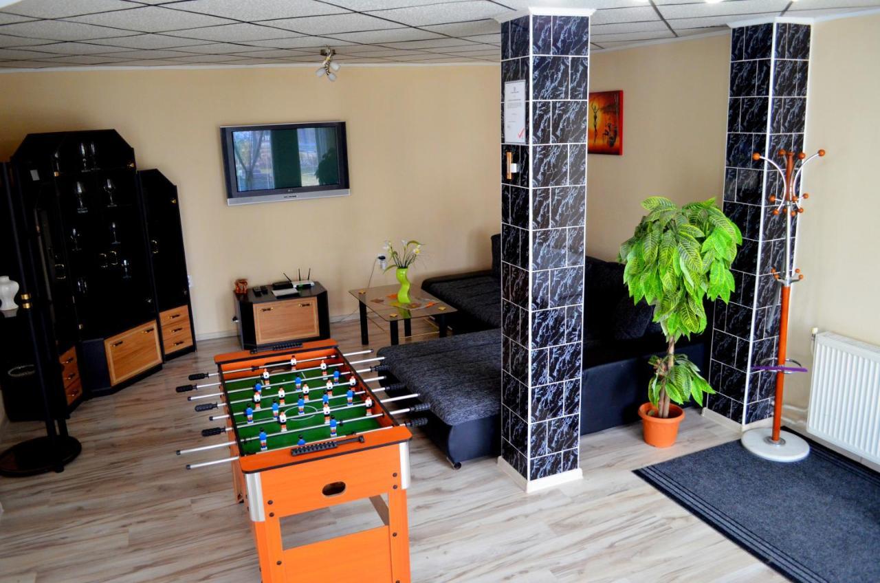 Apartmany Riviera A Chalupa Riviera Liptov, Besenova Exterior photo